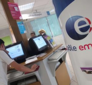 Pôle Emploi - À Antibes