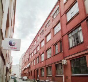 Pôle Emploi - Emploi : les petites entreprises recrutent