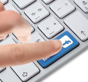 Pôle Emploi - Facebook pourrait bientôt s'attaquer au marché de l'emploi