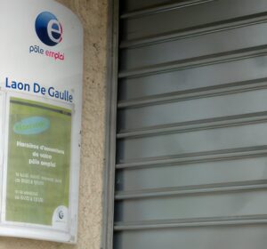 Pôle Emploi - Les courtiers en assurance manifestent devant le pôle emploi