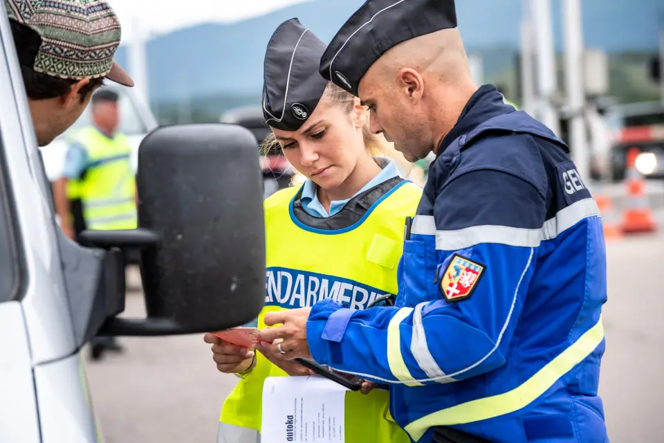 Gendarme adjoint