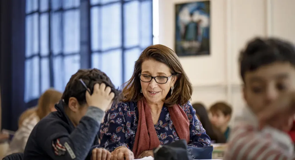 O&ugrave; suivre une formation pour devenir AESH en France