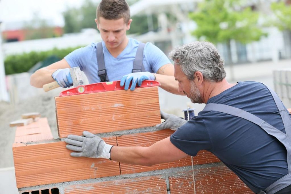 m&eacute;tiers en tension en Bretagne Ma&ccedil;on