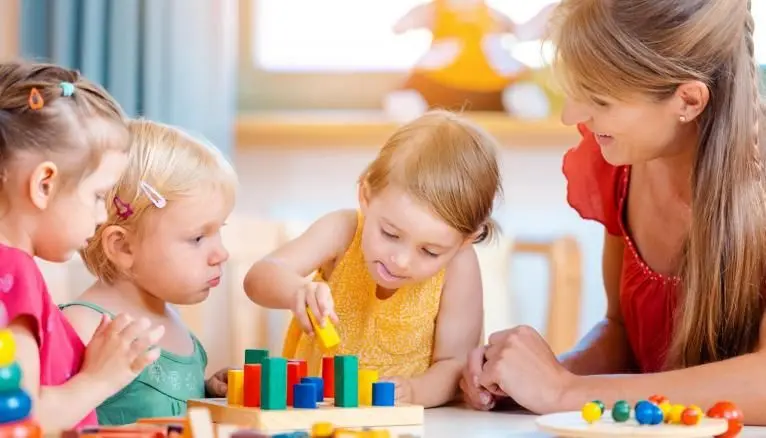 Comment d&eacute;buter une carri&egrave;re dans une cr&egrave;che