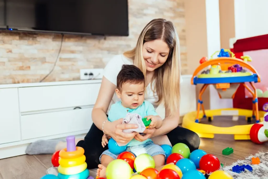 Top 10 des métiers en crèche à connaître pour travailler avec les tout petits