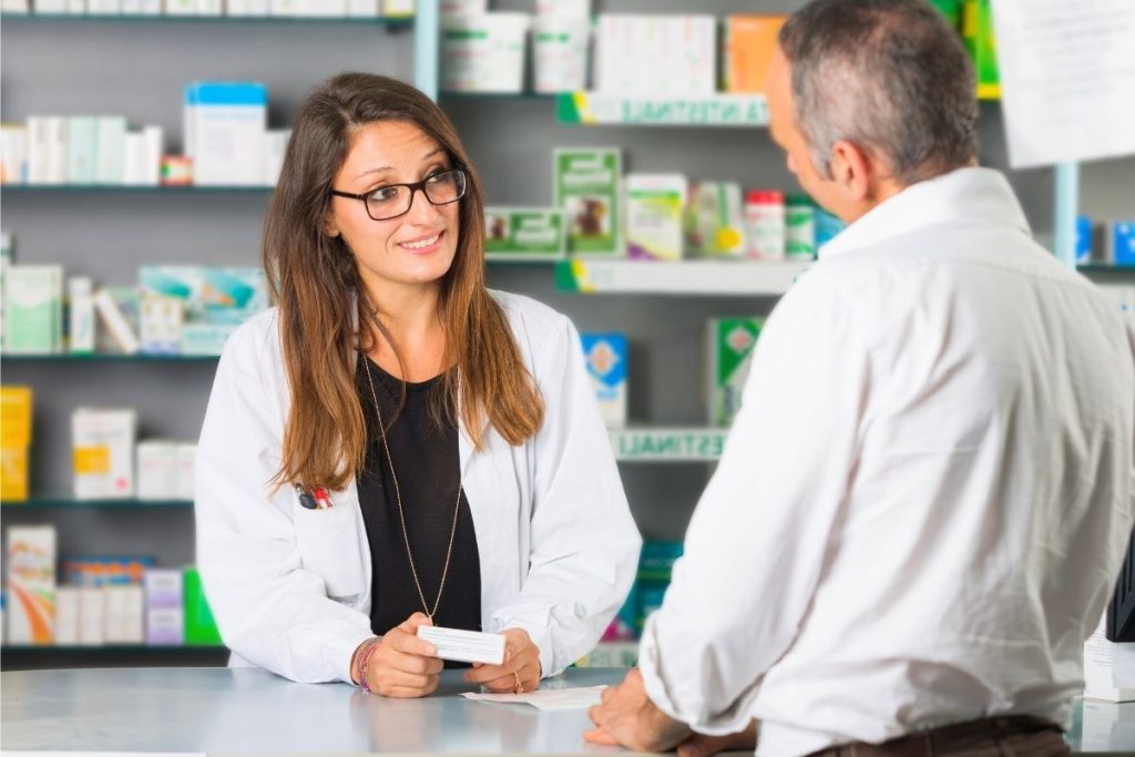 Comment &eacute;volue le salaire d&rsquo;un pharmacien au cours de sa carri&egrave;re