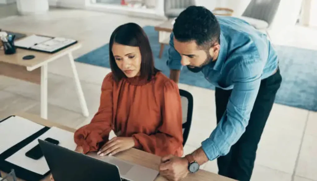 service est le plus simple