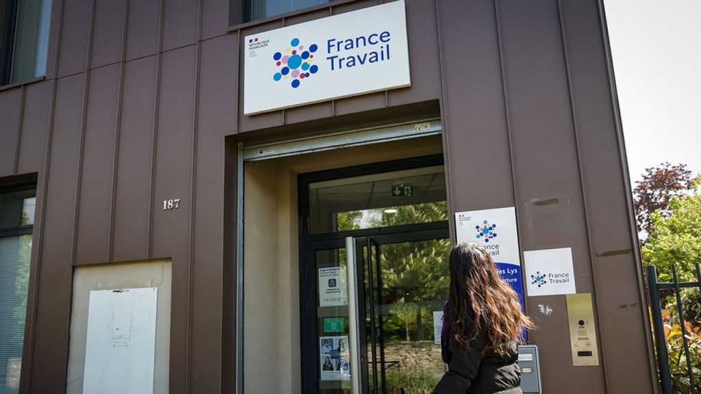 FRANCE ECONOMY LABOUR SOCIAL EMPLOYMENT