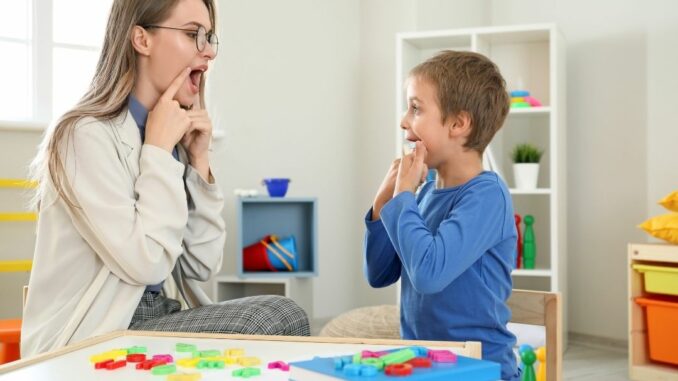 Quel est le revenu net apr&egrave;s les charges pour un orthophoniste lib&eacute;ral