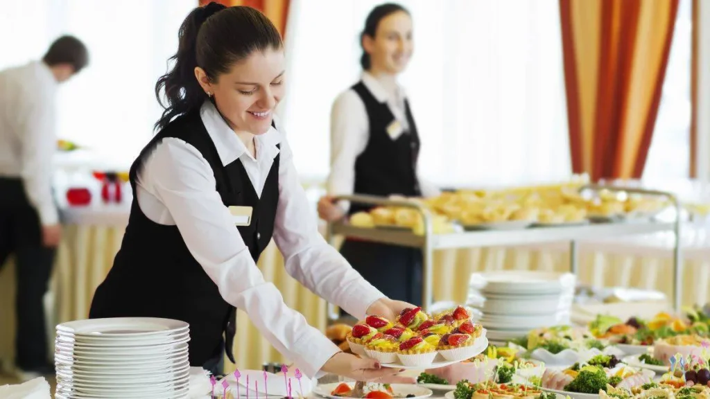 Serveurs et personnels de salle