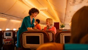 la verite sur le salaire des hotesses de l air va vous surprendre