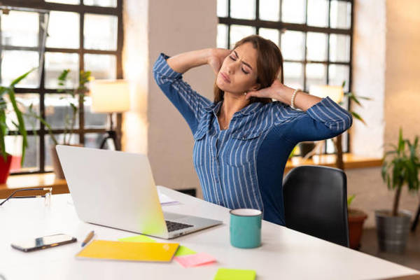 Peut on travailler avec une hernie discale cervicale 1