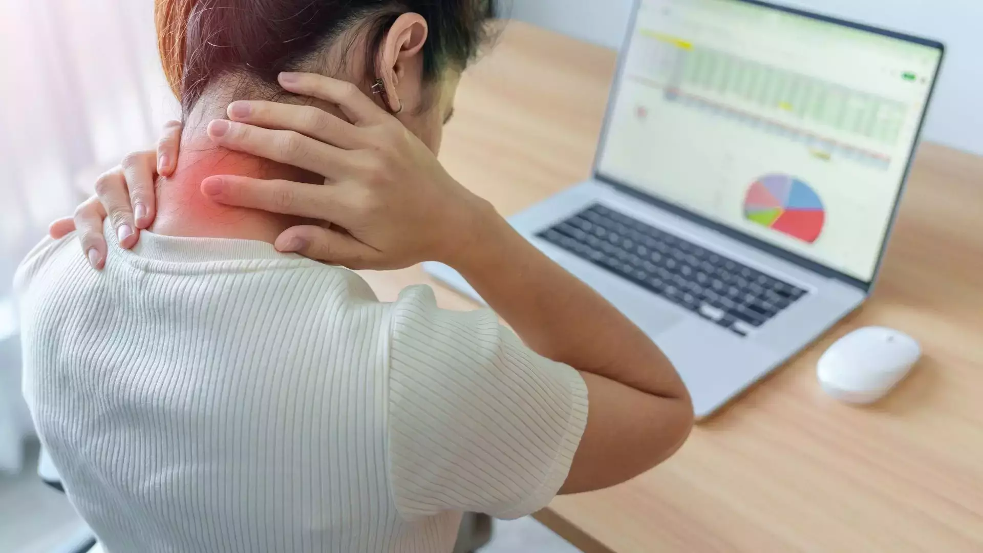 Peut-on travailler avec une névralgie cervico-brachiale ?