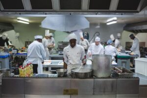 travailler à 17 ans en France3